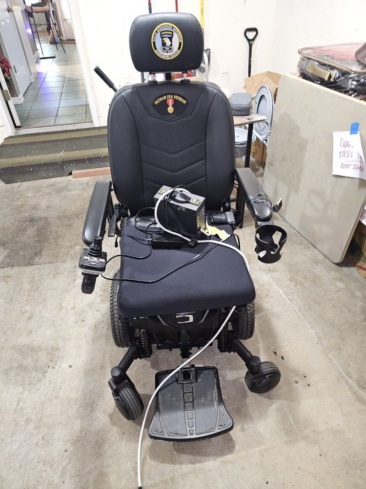 Quantum Edge 3 Motorized Wheelchair