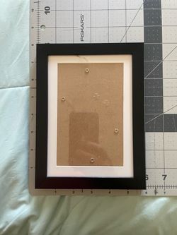 Lot of 32 frames