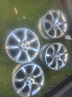Infinity chrome 18" rims