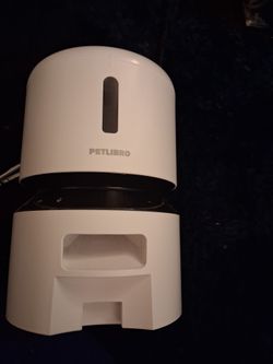 Auto pet feeder