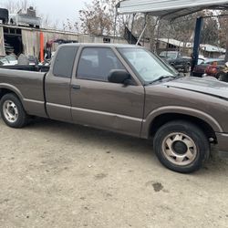 For Parts Only **2000 GMC Sonoma**