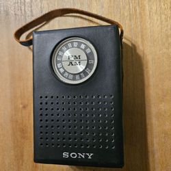 Vintage Sony Transistor Radio