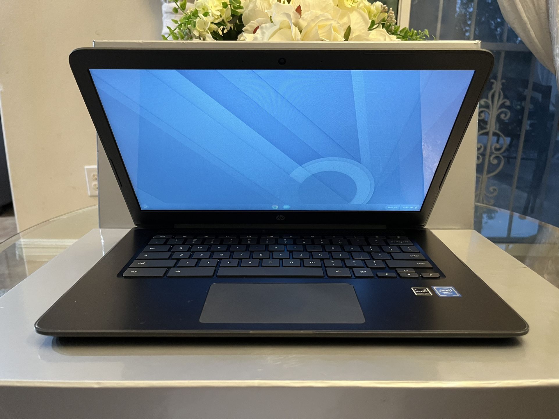 Touchscreen HP Chromebook Model 14 14” 64GB w/ Charger - $69