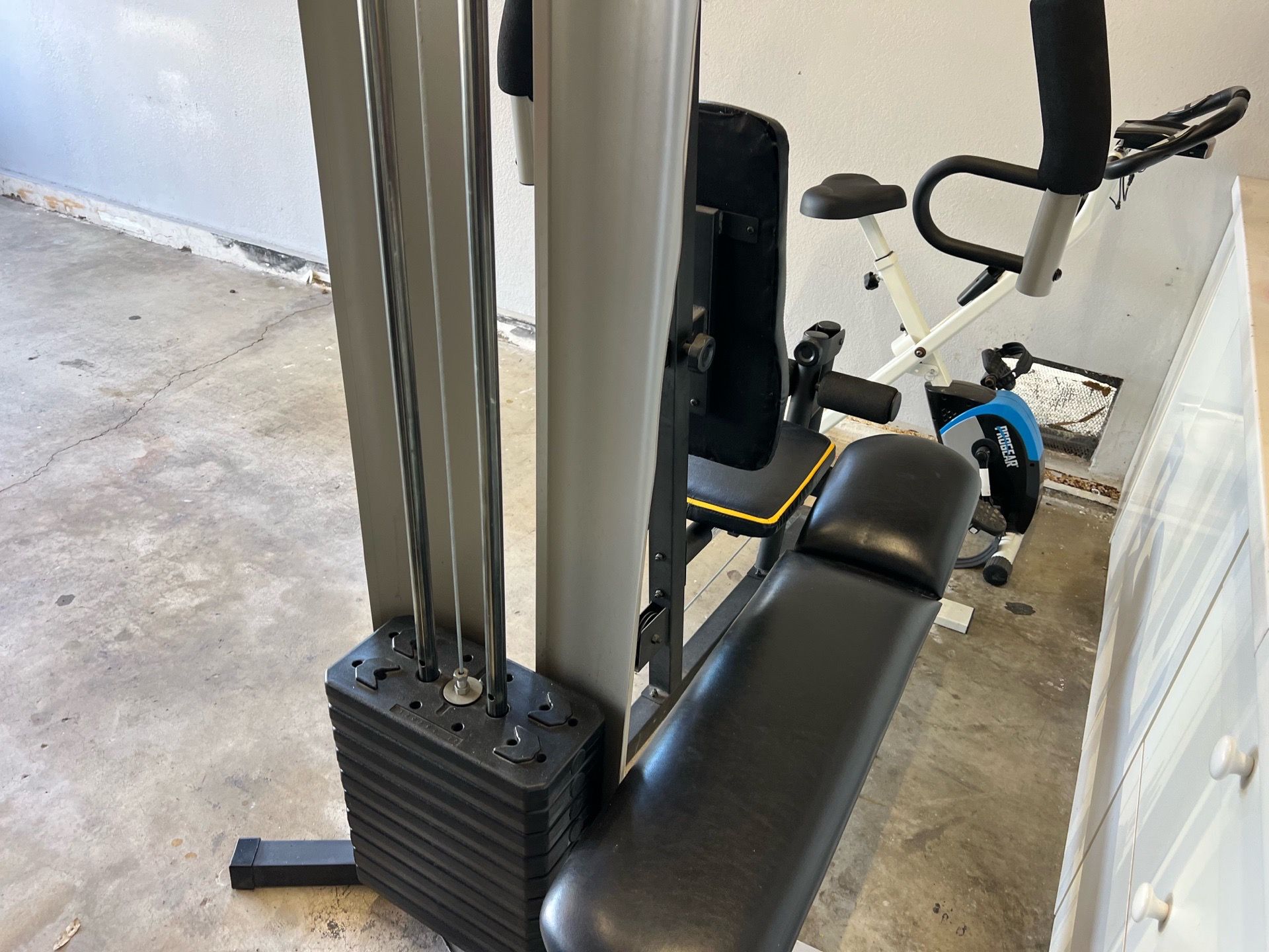 Gold Gym equipment