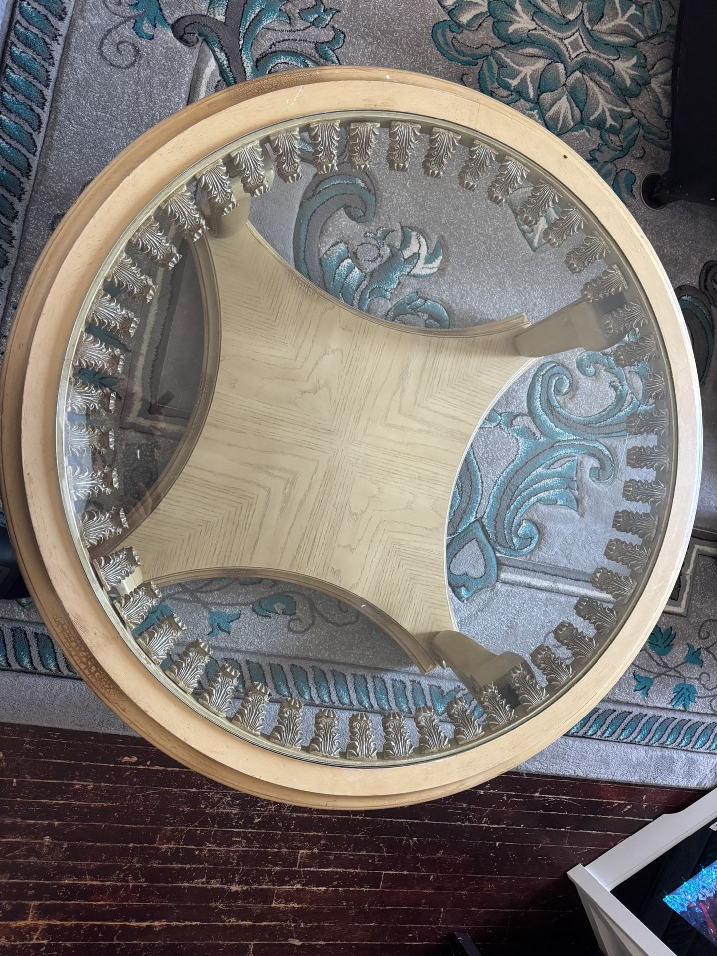 Nice Coffee Table And End Tables