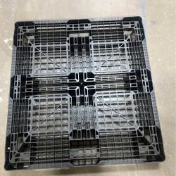 Plastic pallets 48 x 40 for sale