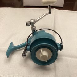 FISHING PENN 700 TEAL GREEN SALTWATER SPINNING REEL Reel Have Been Served