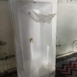 Deep Right Drain Tub 