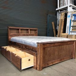 Full bed and mattress with drawers