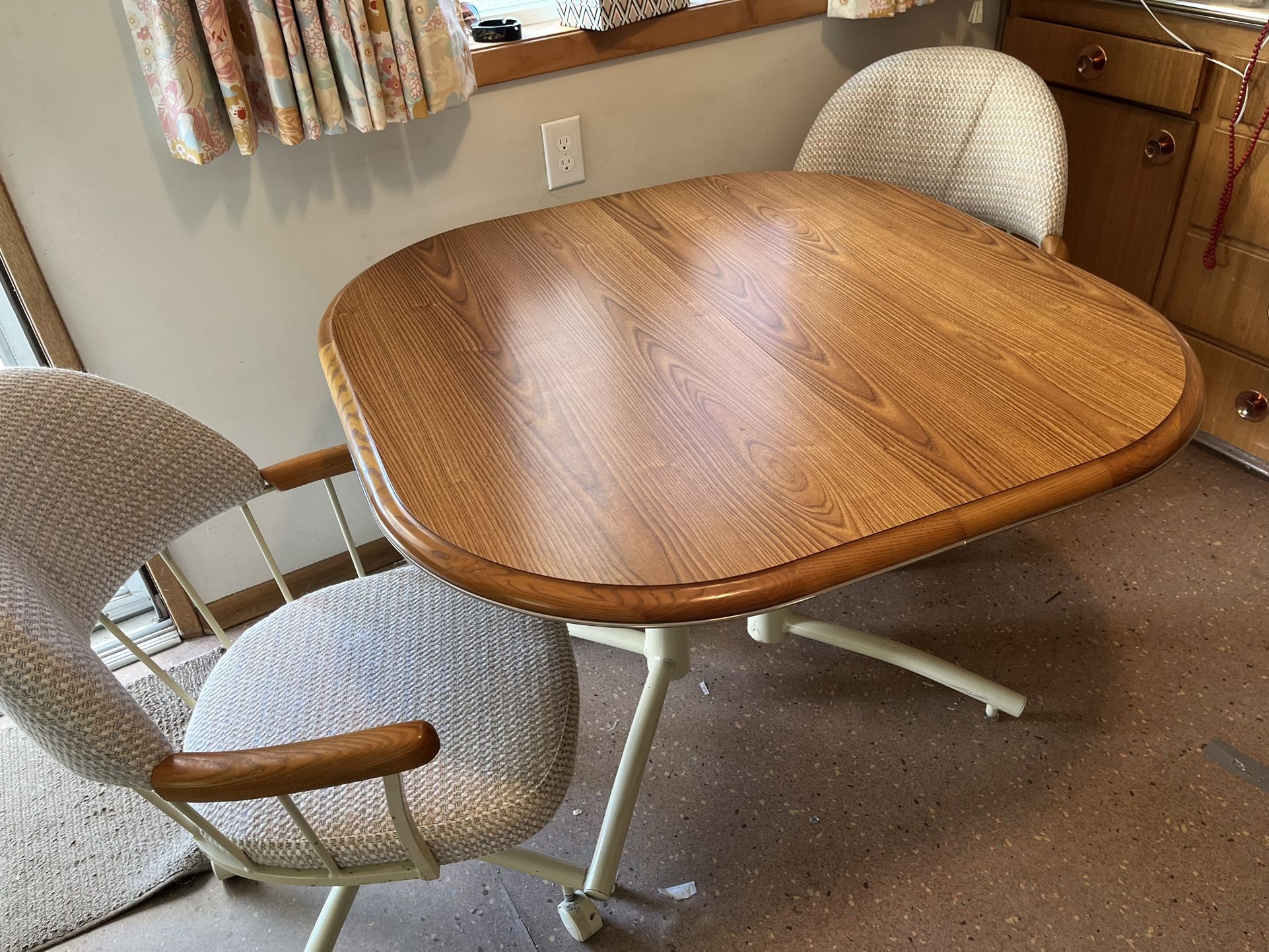 Kitchen Table and 4 Chairs