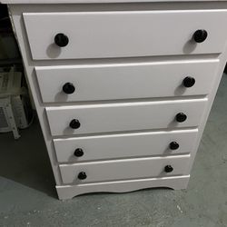 Wooden Dresser with 5 Drawers
