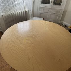 Round Floyd Table
