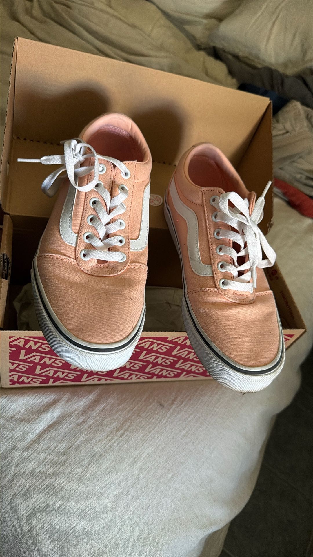 8.5 Vans Shoes
