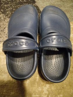 Crocs Size 6