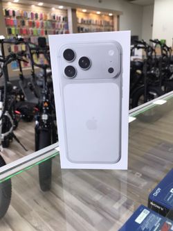 White iPhone 17 Pro Max 256GB 