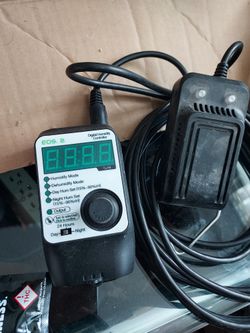 Titan Controls Eos 2 – Digital Humidity Controller (6/Cs)