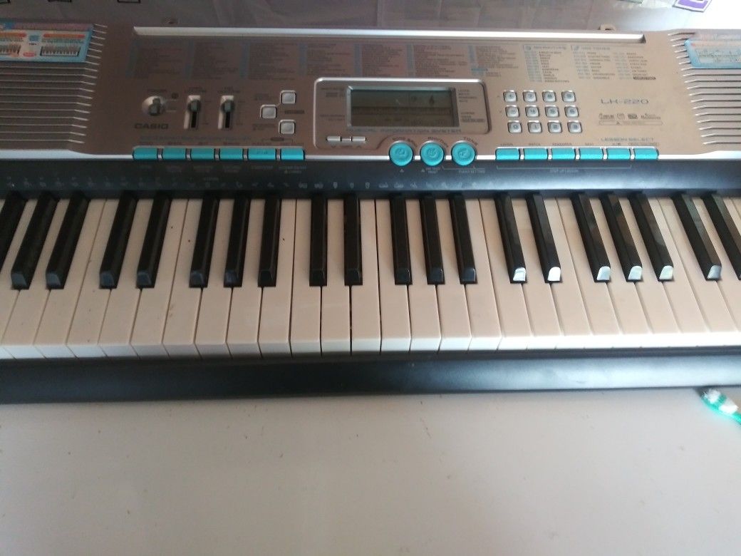 Casio LK 220 keyboard. for Sale in WA OfferUp