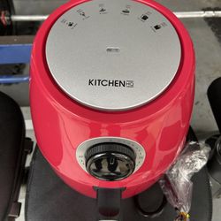 New Compact Air Fryer- 2 Quart Kitchen Hq - Model 322 Red . Brand New/Never Used/Open Box. Complete With Manual 