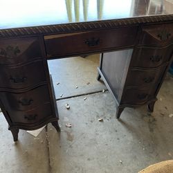 Antique Desk With Chair 