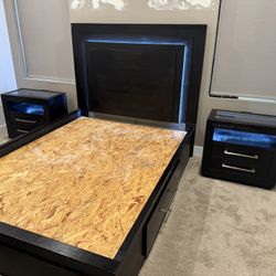 Queen Size Bedroom Set And Mattress 