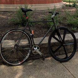 Fixed Gear Bicycle/ Fixie Bike