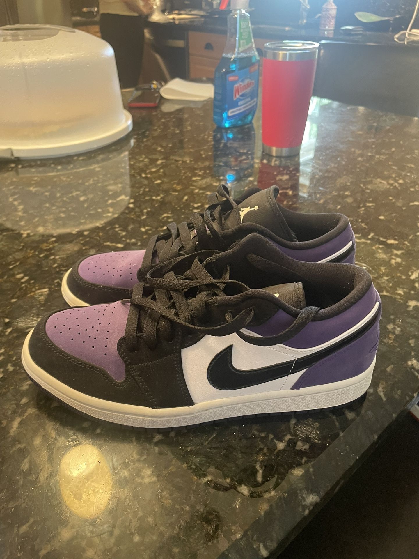 Jordan 1 Low Court Purple 