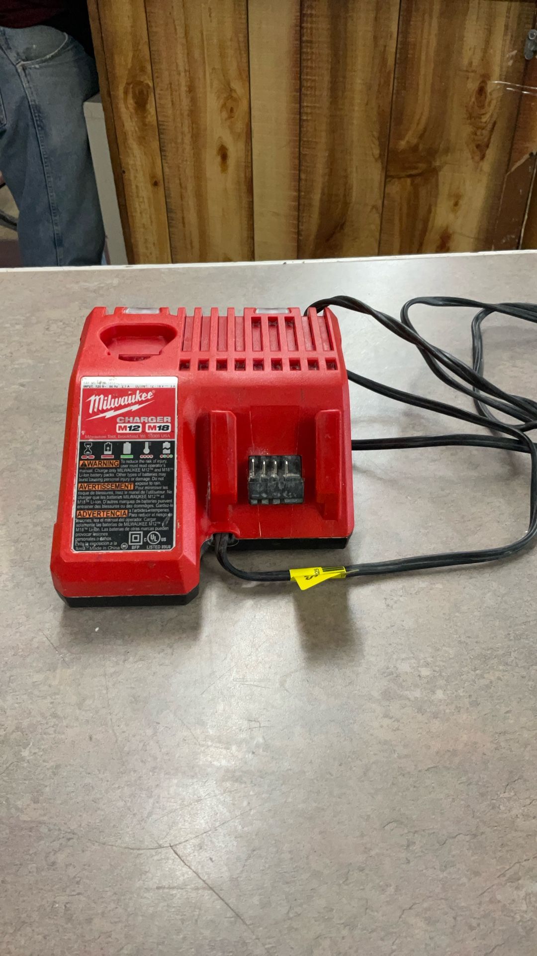 Milwaukee Battery Charger