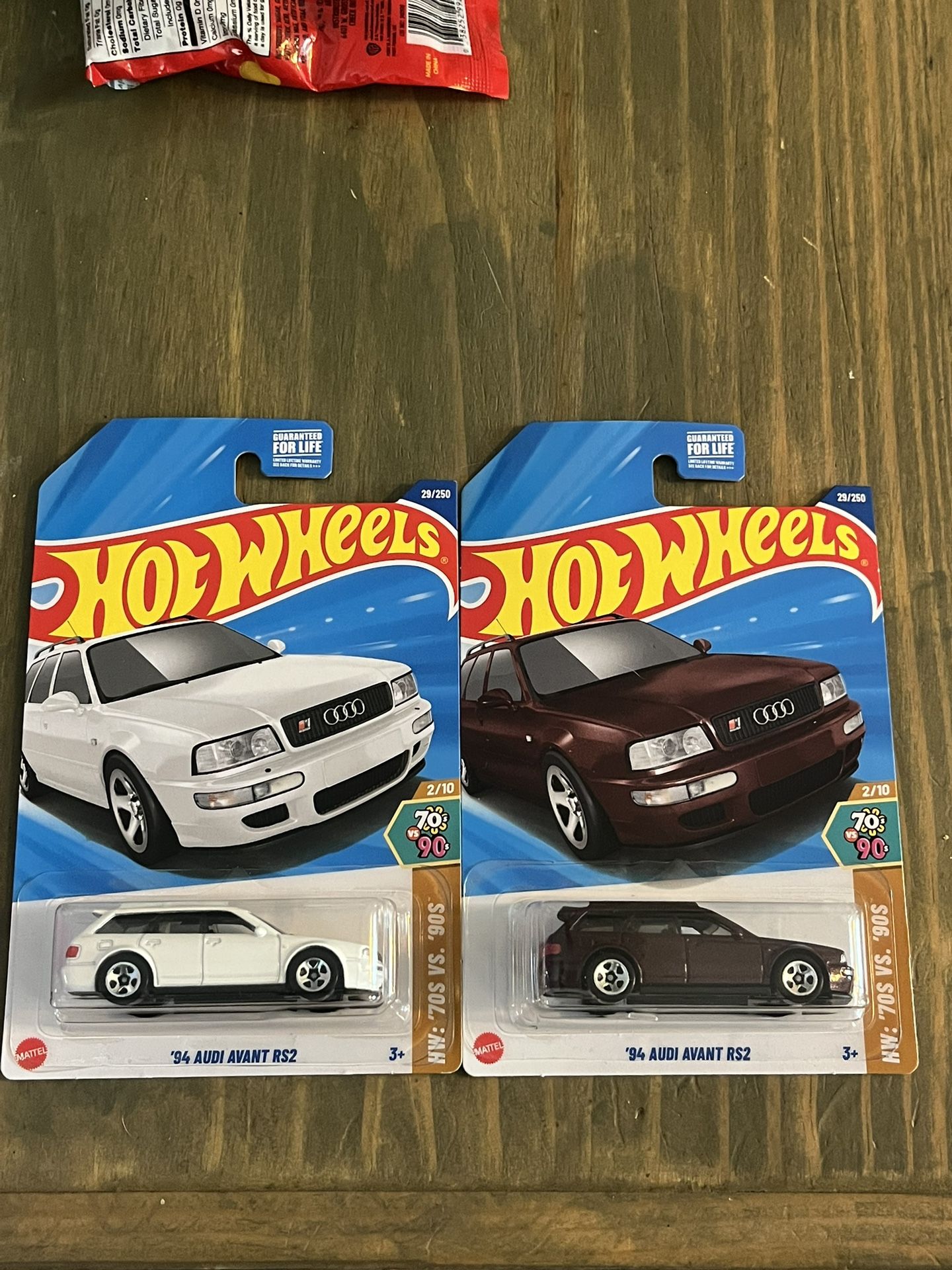 2025 Hot Wheels Hw 70’s Vs 90’s Audi Avant Rs2 Lot Both Color Variants