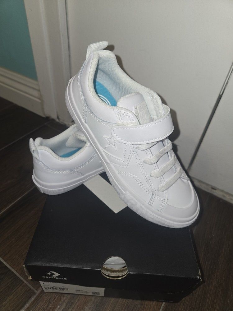 $40 obo Converse Leather Pro Blaze Strap Size 1Y And 2Youth