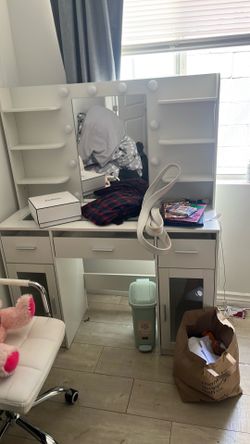Makeup Vanity