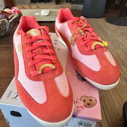 ♥️♥️Brand New PUMA  X CARE BEARS X SESAME STREET, Tennis Shoes Size 7 1/2 Women - 6 Youth ♥️♥️