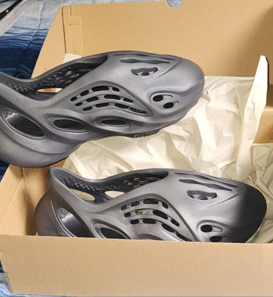 Adidas Yeezy Foam RNR "Onyx"