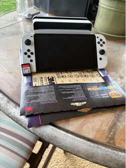 White Nintendo  switch