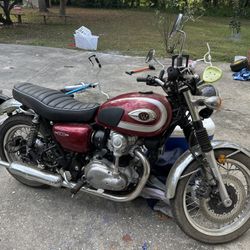 2020 Kawasaki W800 - 692 Miles