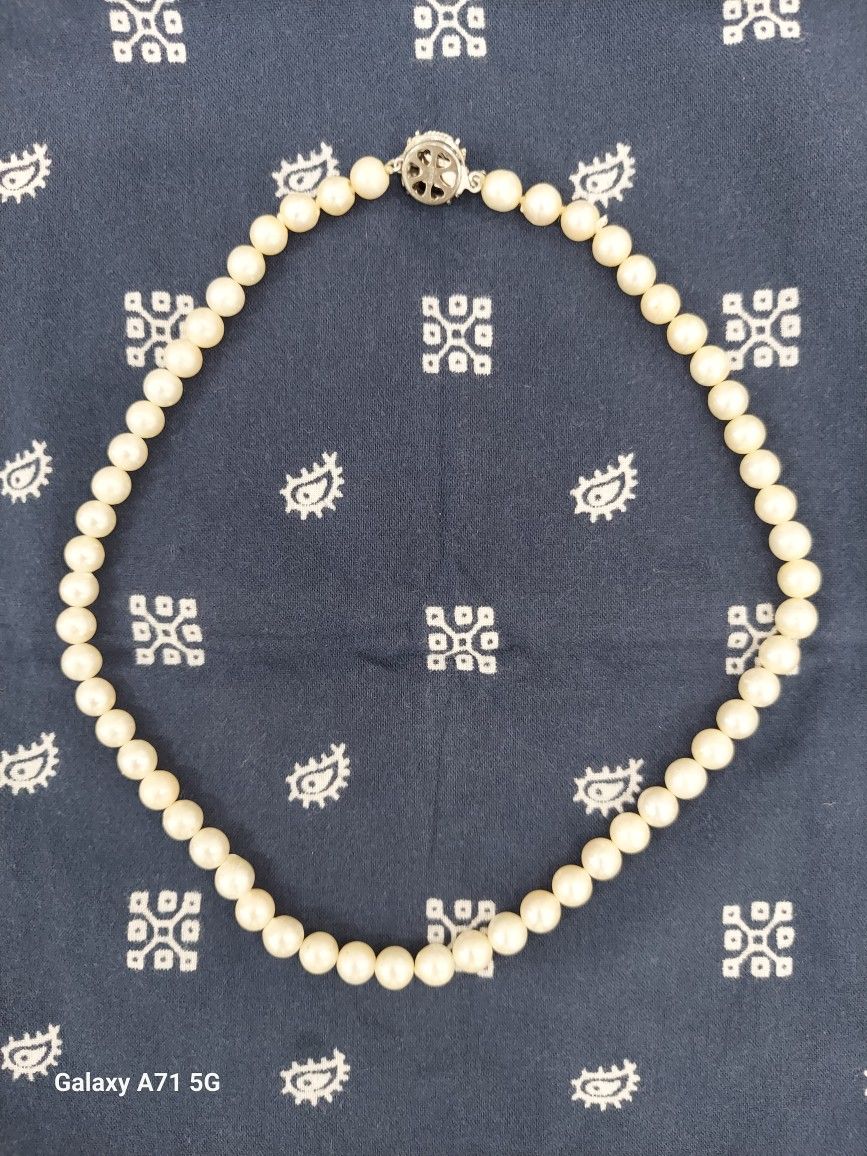 Pearl Necklace