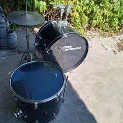 Parts Off Drums Set.  Not Completely.   Asking $50. 