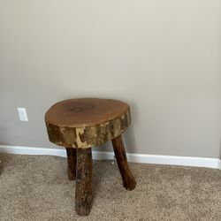 Oak 3 Leg End Table