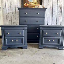 Solid Wood Bedroom Set