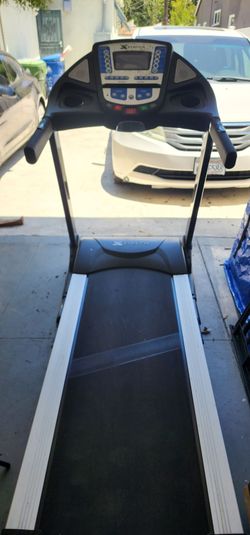 Treadmill - Like New | XTERRA TR6.6
