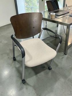 Haworth Improv Mobile Guest Chair – Like New – $130 📦 Miami