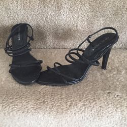 Size 6 Nine West Black leather sandals