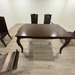 Dining room table