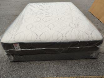 NEW MATTRESS FULL SIZE PLUSH WITH BOX SPRING