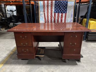 Traditional Desk with Double Pedestal