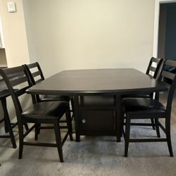 Dining Room Table 
