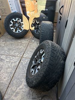 Toyota Tacoma wheels