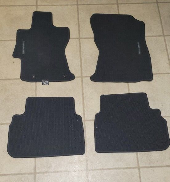 2018- 2023 Suburu Crosstrek OEM Floor Mats