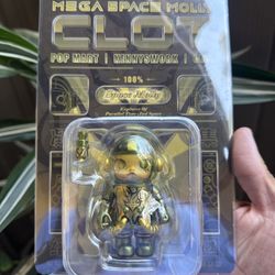 New Pop mart Mega Space Molly Clot Figure 100%