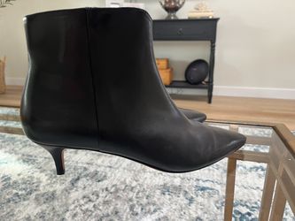 Women’s Black Boots