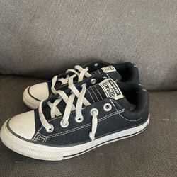 Girls Converse Low Tops Size 2